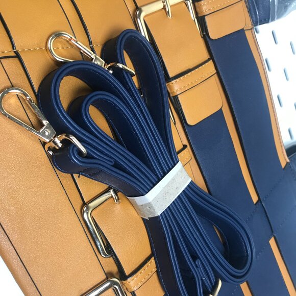 Redfox Purse - Picture 16 of 16